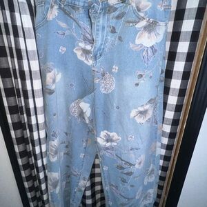 SHEIN Women's Blue Jeans with lilac colored flowers